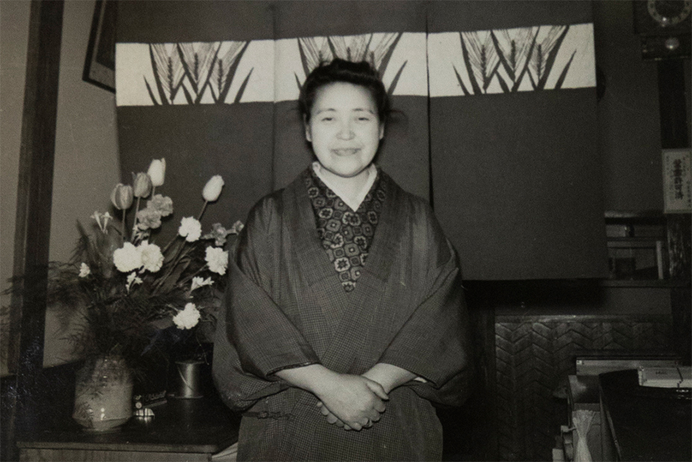 阿佐ヶ谷に移転した当時の母・龍さん（1957年撮影）