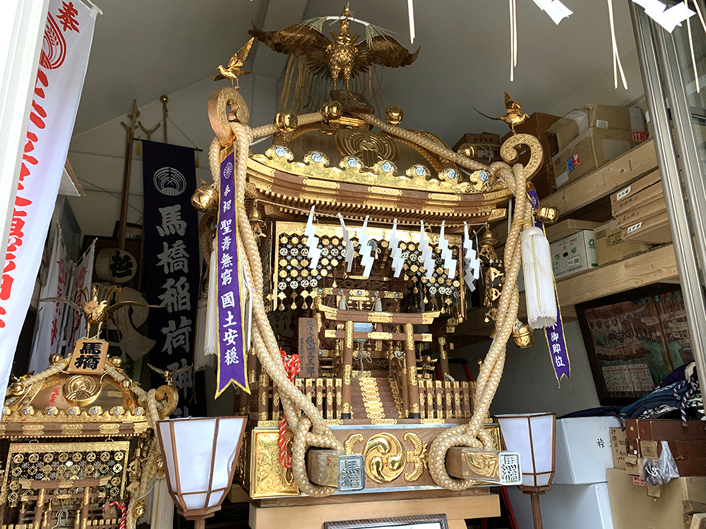 杉並最大のお神輿。関東大震災の三日前に当社に奉納され難を逃れた為、難除け神輿と言われる。